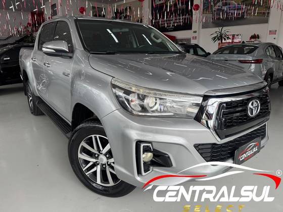 TOYOTA HILUX 2.8 SRX 4X4 CD 16V DIESEL 4P AUTOMÁTICO